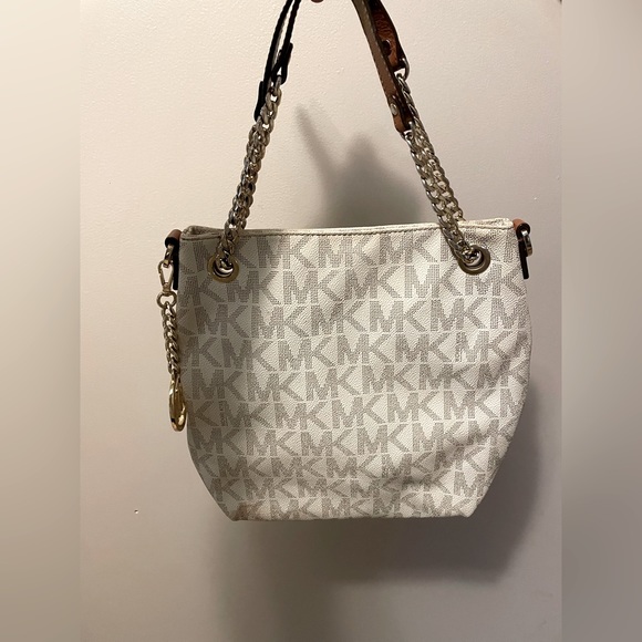 Michael Kors Purse - Picture 2 of 4